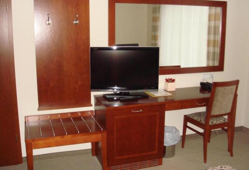 هتل Cateski Dvorec