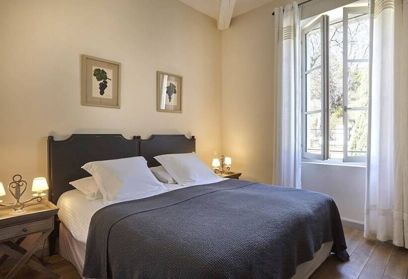 فندق Château Les Carrasses