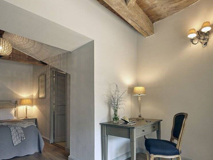 فندق Château Les Carrasses