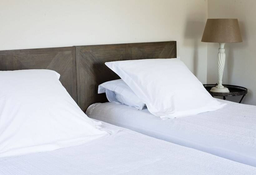 فندق Château Les Carrasses