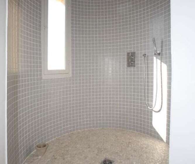 فندق Château Les Carrasses