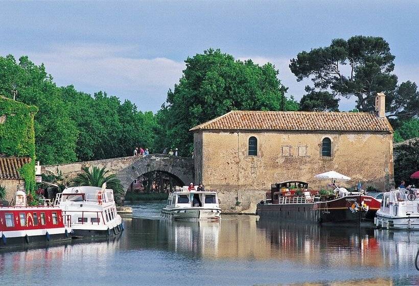 فندق Château Les Carrasses