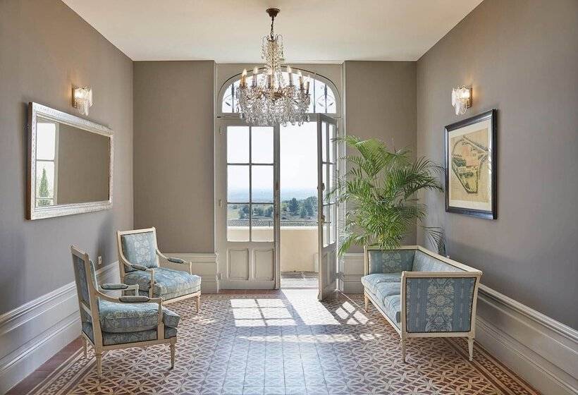 فندق Château Les Carrasses