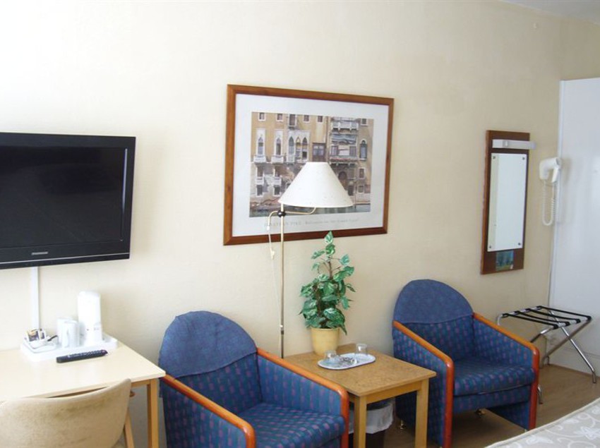 בית מלון כפרי Continental