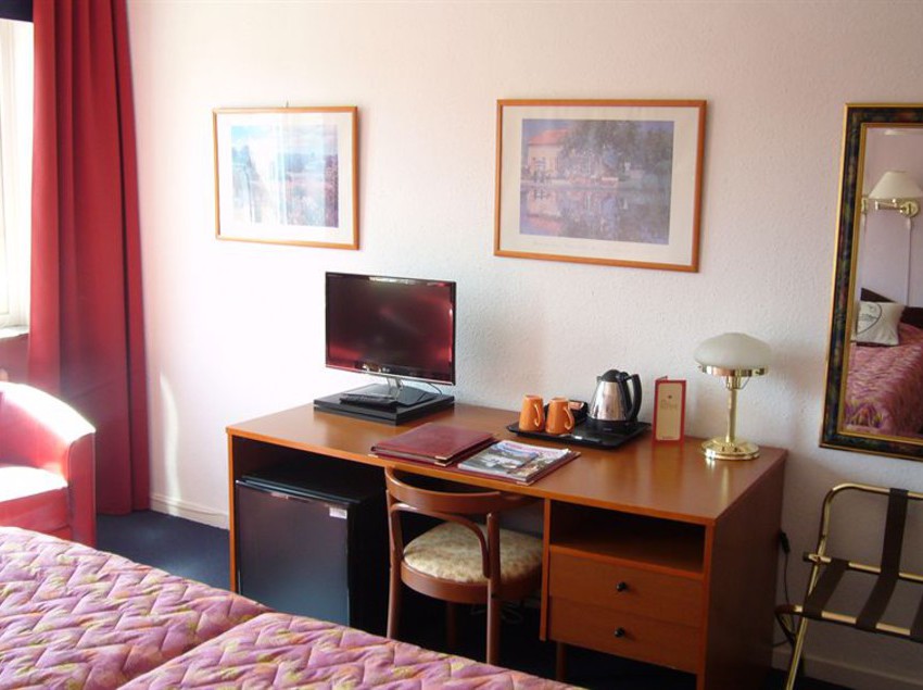 בית מלון כפרי Continental