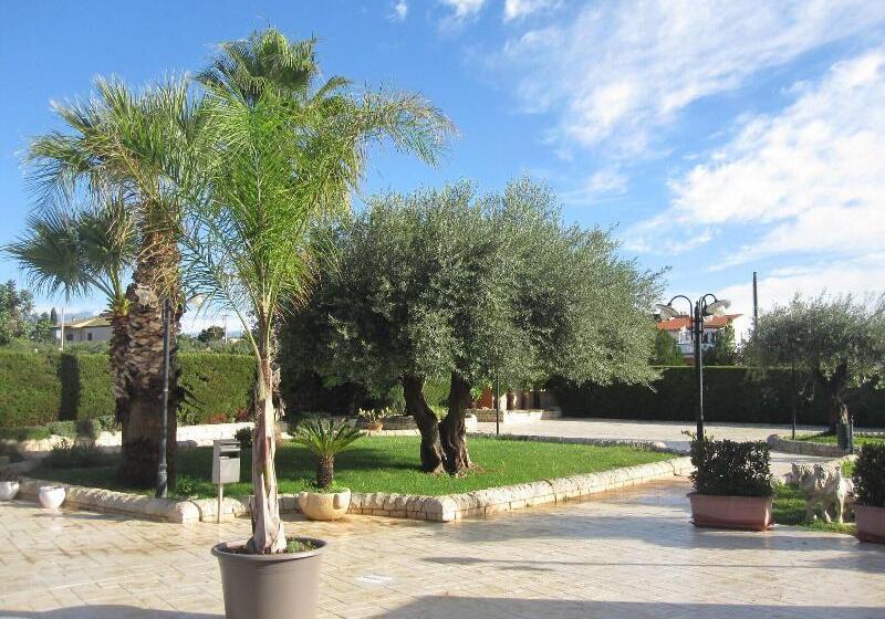 Отель Continental