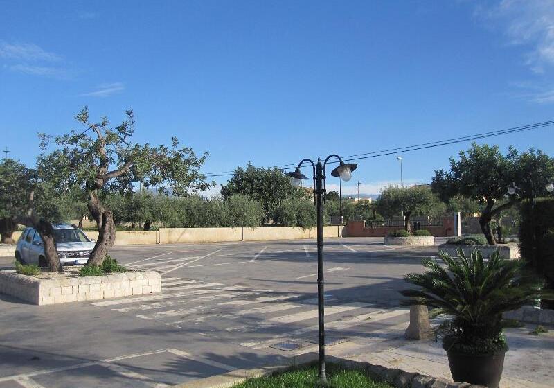 Отель Continental