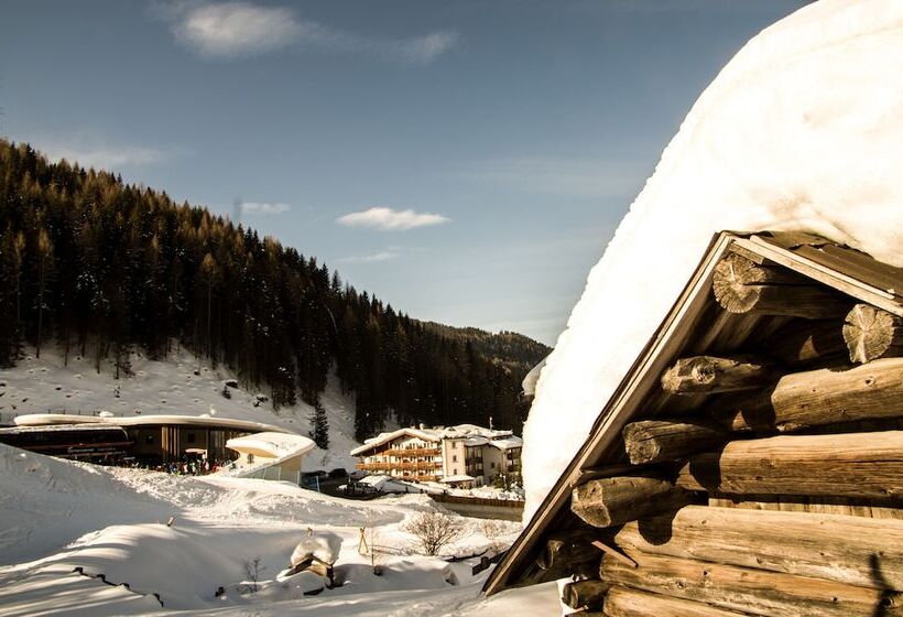 هتل Continental Dolomites