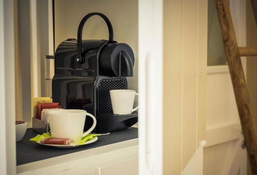 Отель Corte Dei Francesi