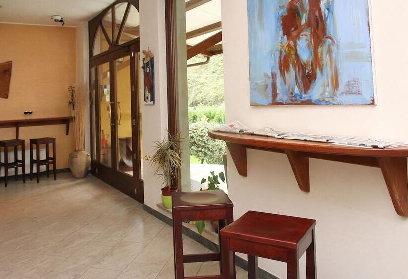 בית מלון כפרי Crabun