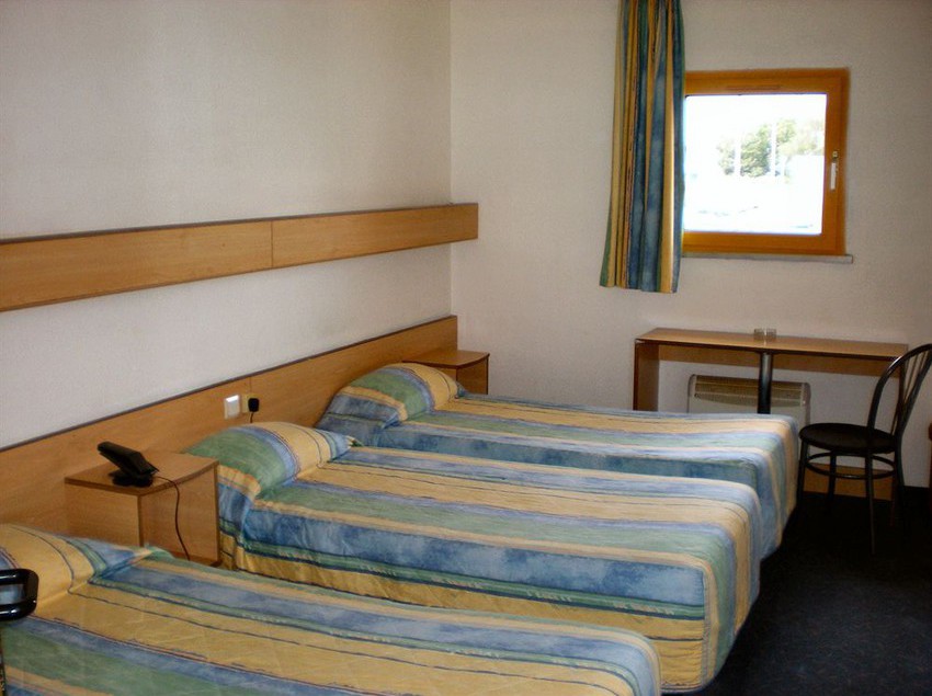 호텔 De La Basse Sambre