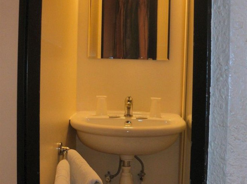 호텔 De La Basse Sambre