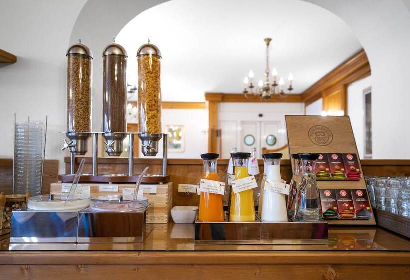 Отель Des Alpes