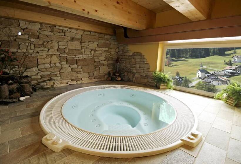 Отель Des Alpes