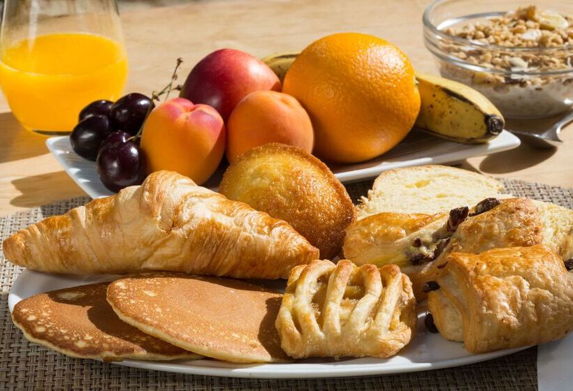 فندق Domaine Le Martinet, The Originals Relais