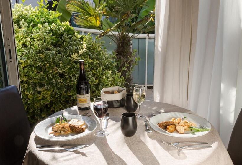 فندق Domaine Le Martinet, The Originals Relais