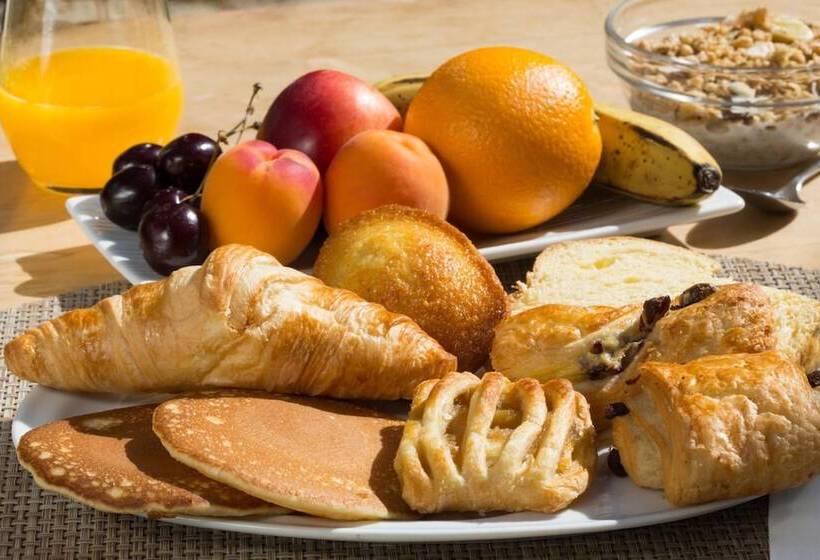 فندق Domaine Le Martinet, The Originals Relais