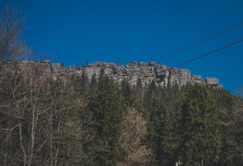 בית מלון כפרי Dworek Karłów