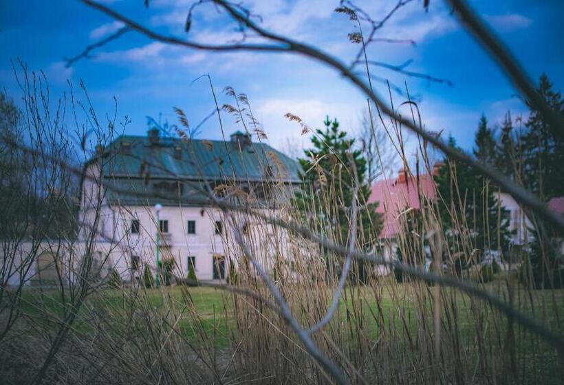 בית מלון כפרי Dworek Karłów