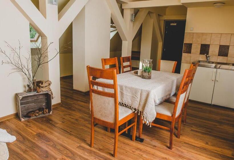 בית מלון כפרי Dworek Karłów