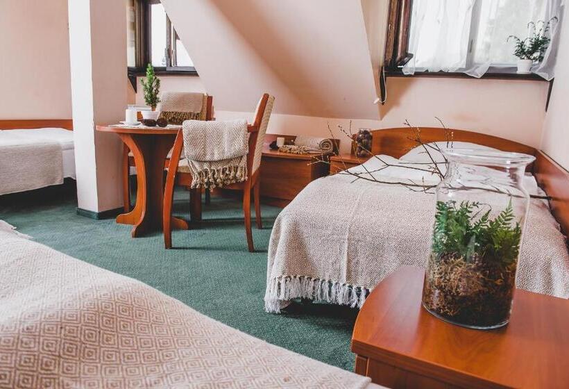 בית מלון כפרי Dworek Karłów