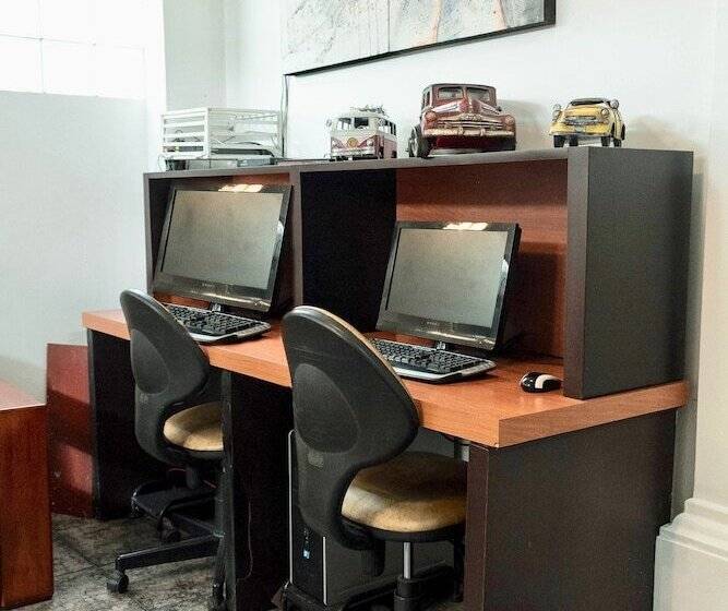 호텔 Es En Guayaquil   Suites Guayaquil Cerca Del Aeropuerto