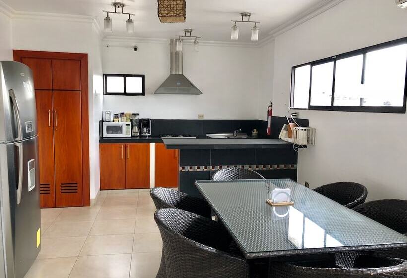 호텔 Es En Guayaquil   Suites Guayaquil Cerca Del Aeropuerto