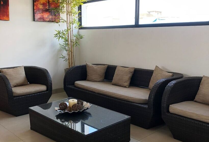 호텔 Es En Guayaquil   Suites Guayaquil Cerca Del Aeropuerto