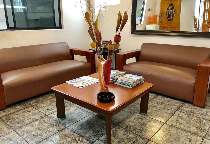 호텔 Es En Guayaquil   Suites Guayaquil Cerca Del Aeropuerto