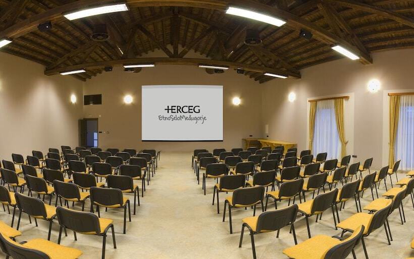 هتل Herceg Etno Selo Međugorje