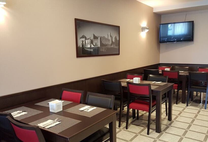 Отель Feira Pedra Bela