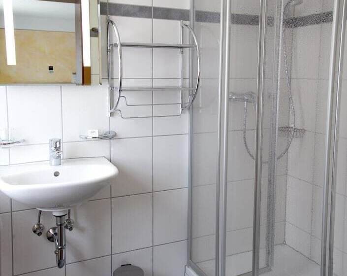 בית מלון כפרי Garni Goldene Traube