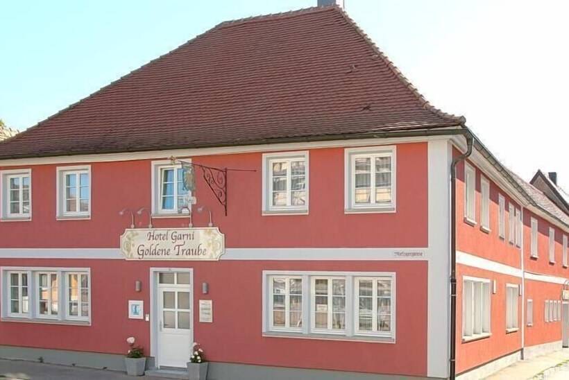 ホテル Garni Goldene Traube