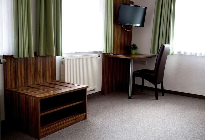 ホテル Garni Goldene Traube