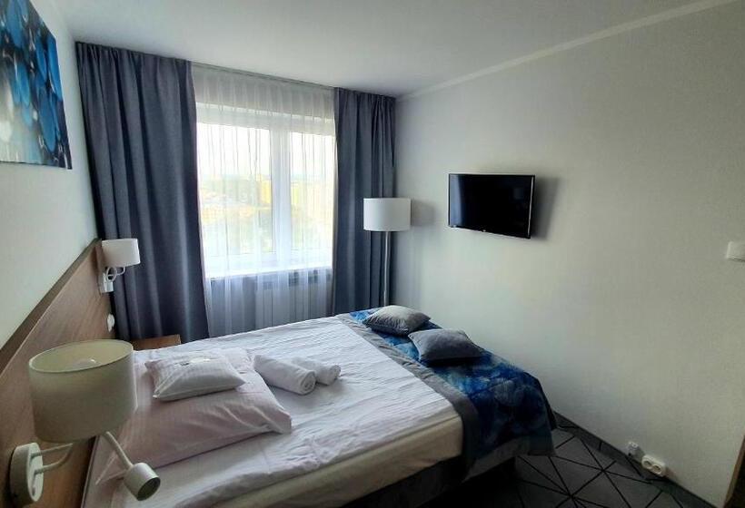 Отель Gromada Pila