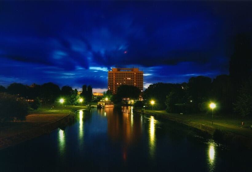 Отель Gromada Pila