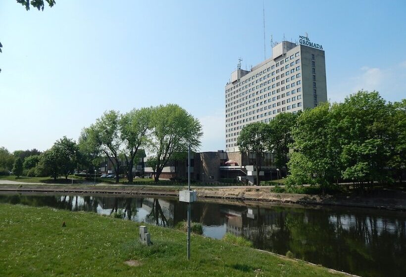 Отель Gromada Pila