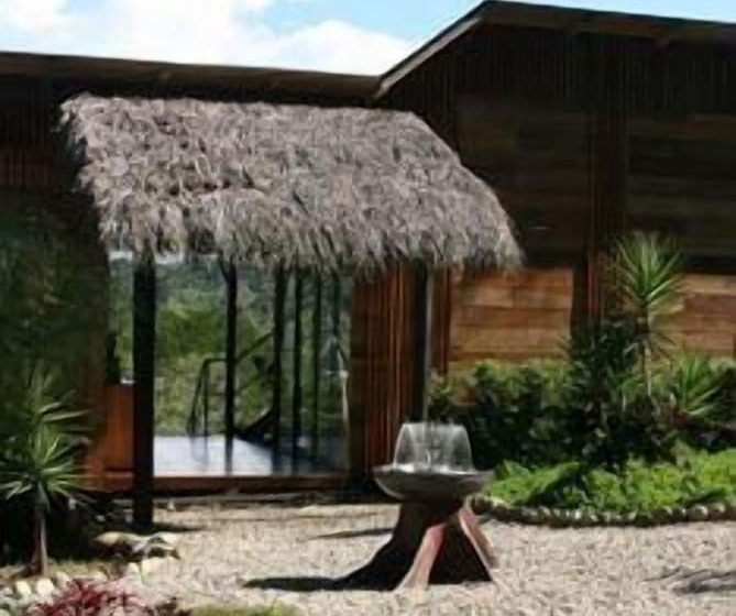 هتل Hamadryade Lodge