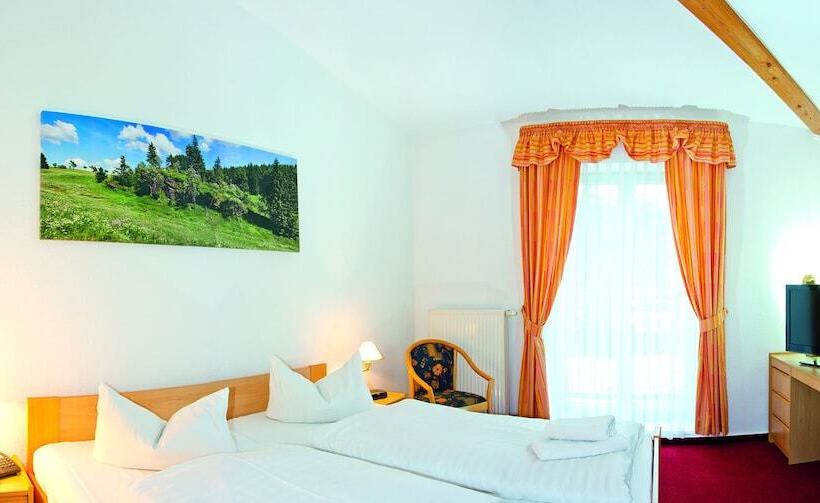 ホテル Haus Oberland