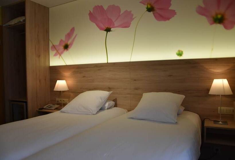 فندق Hostellerie Du Peiffeschof  The Originals Relais