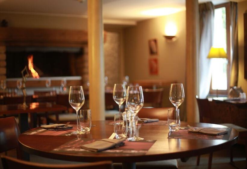 فندق Hostellerie Du Peiffeschof  The Originals Relais