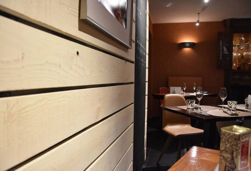 فندق Hostellerie Du Peiffeschof  The Originals Relais