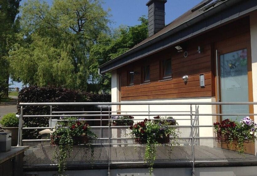 فندق Hostellerie Du Peiffeschof  The Originals Relais