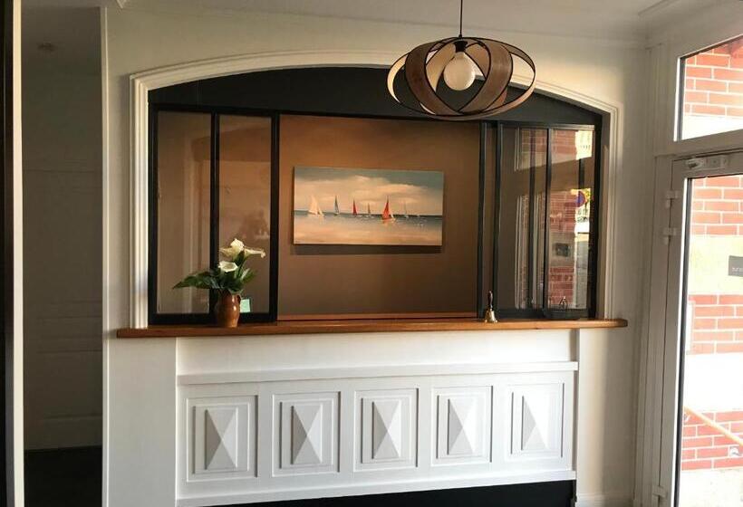 Отель Hôtel De France