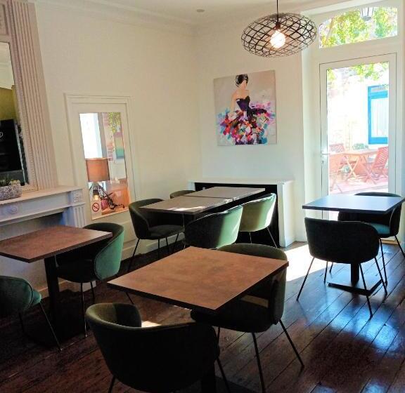 Отель Hôtel De France