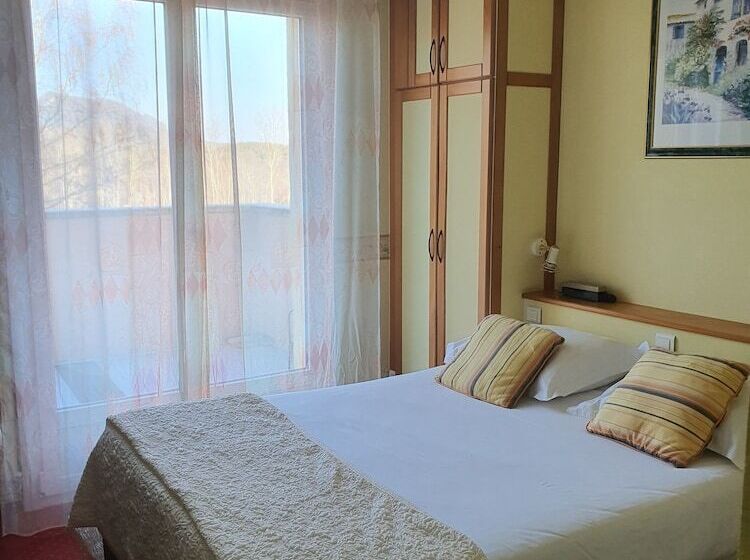 ホテル Hôtel Des Roches