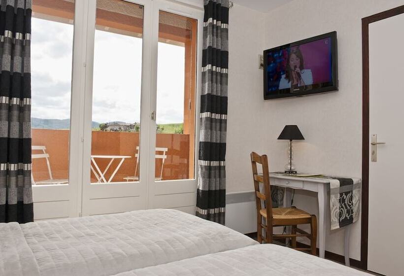 Отель Hôtel Des Vignes