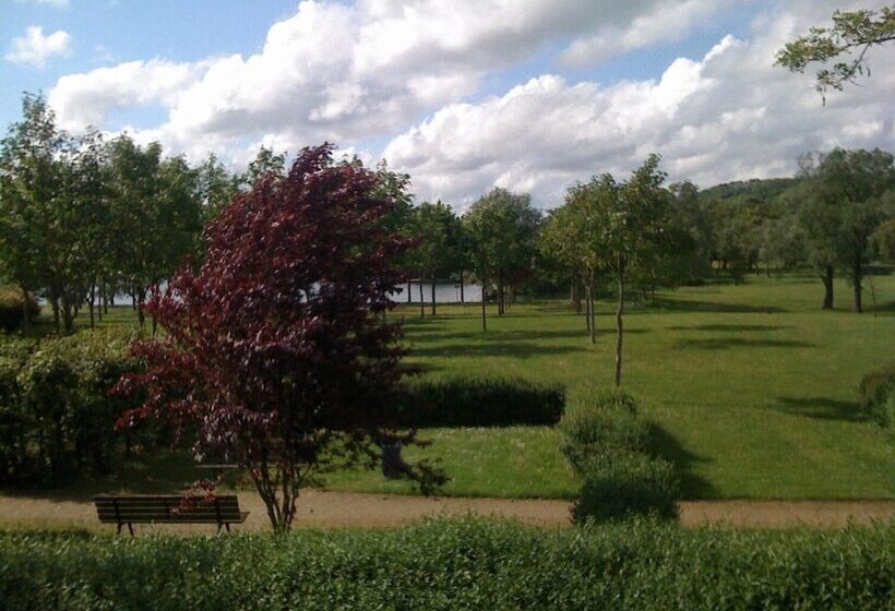 호텔 Hôtel Du Val De Seine