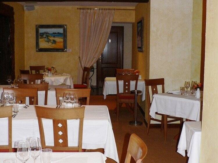 Отель Hôtel Le Mittelwihr