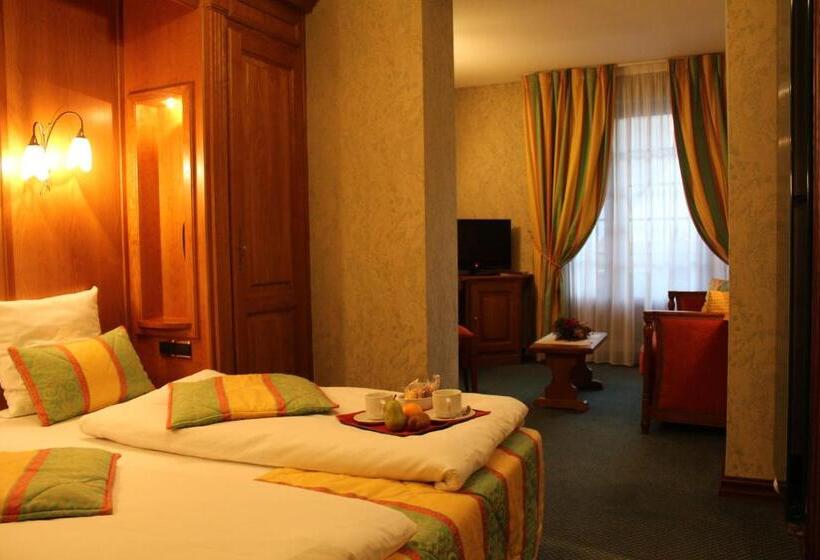 Отель Hôtel Le Mittelwihr